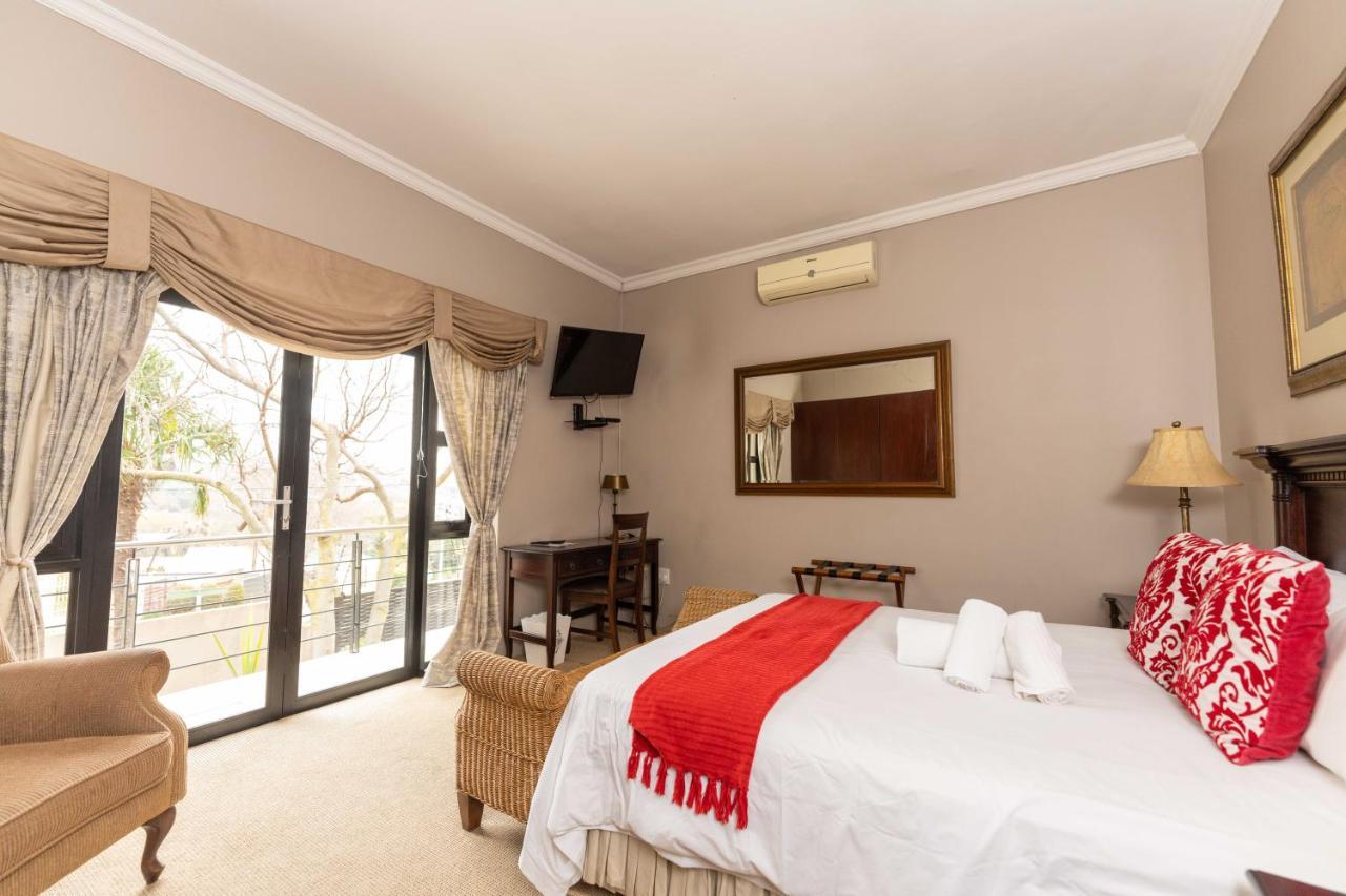 Fatmols Guest Lodge Johannesburg Exterior photo